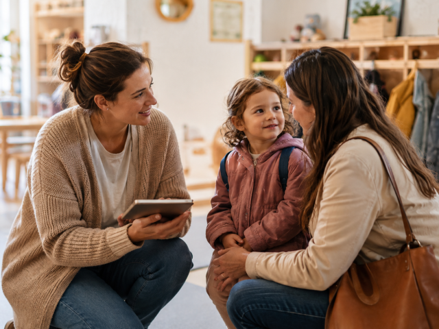 Transmission en crèche : Installer un vrai lien de confiance avec les familles